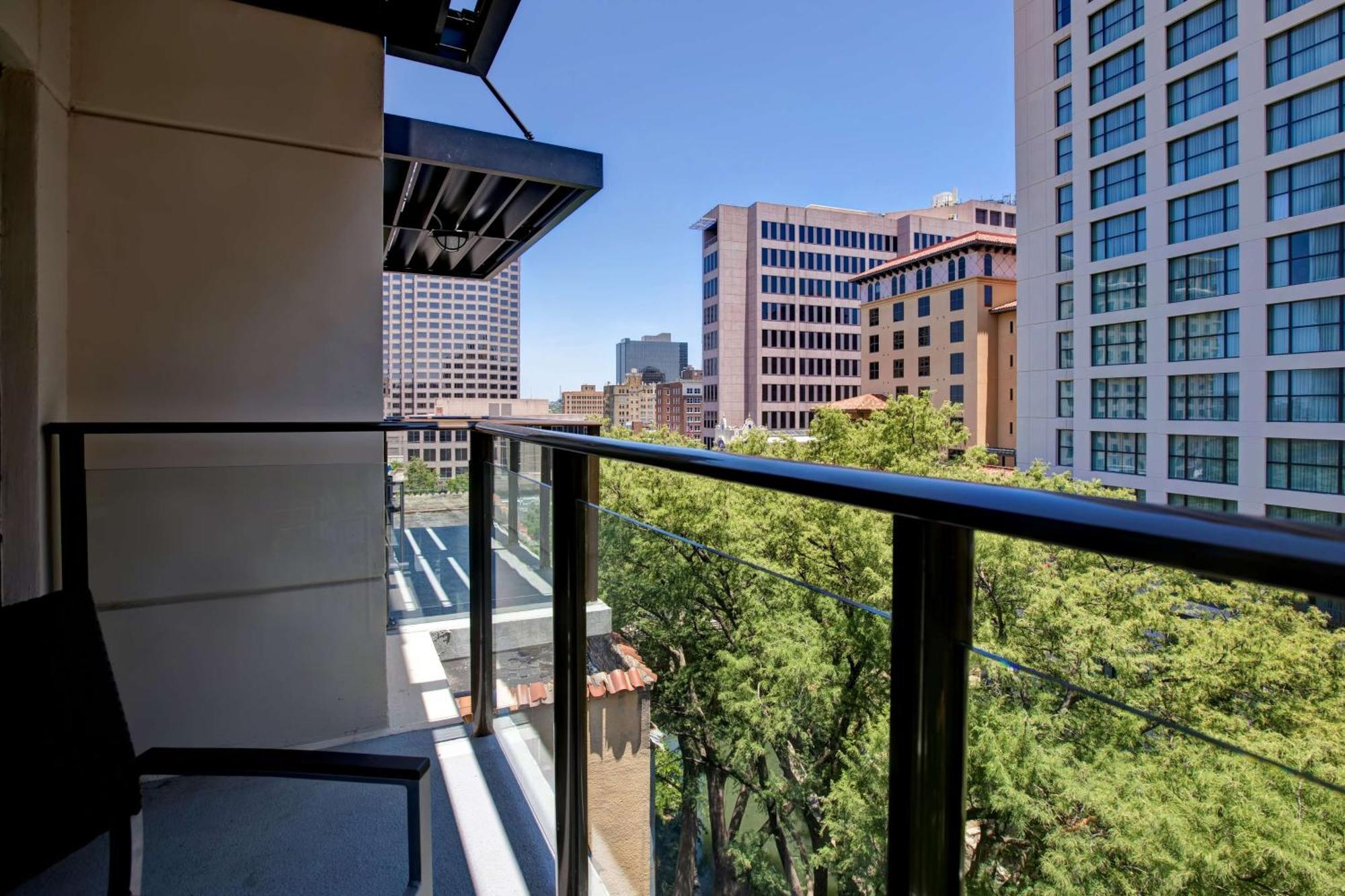 Hampton Inn & Suites San Antonio Riverwalk מראה חיצוני תמונה