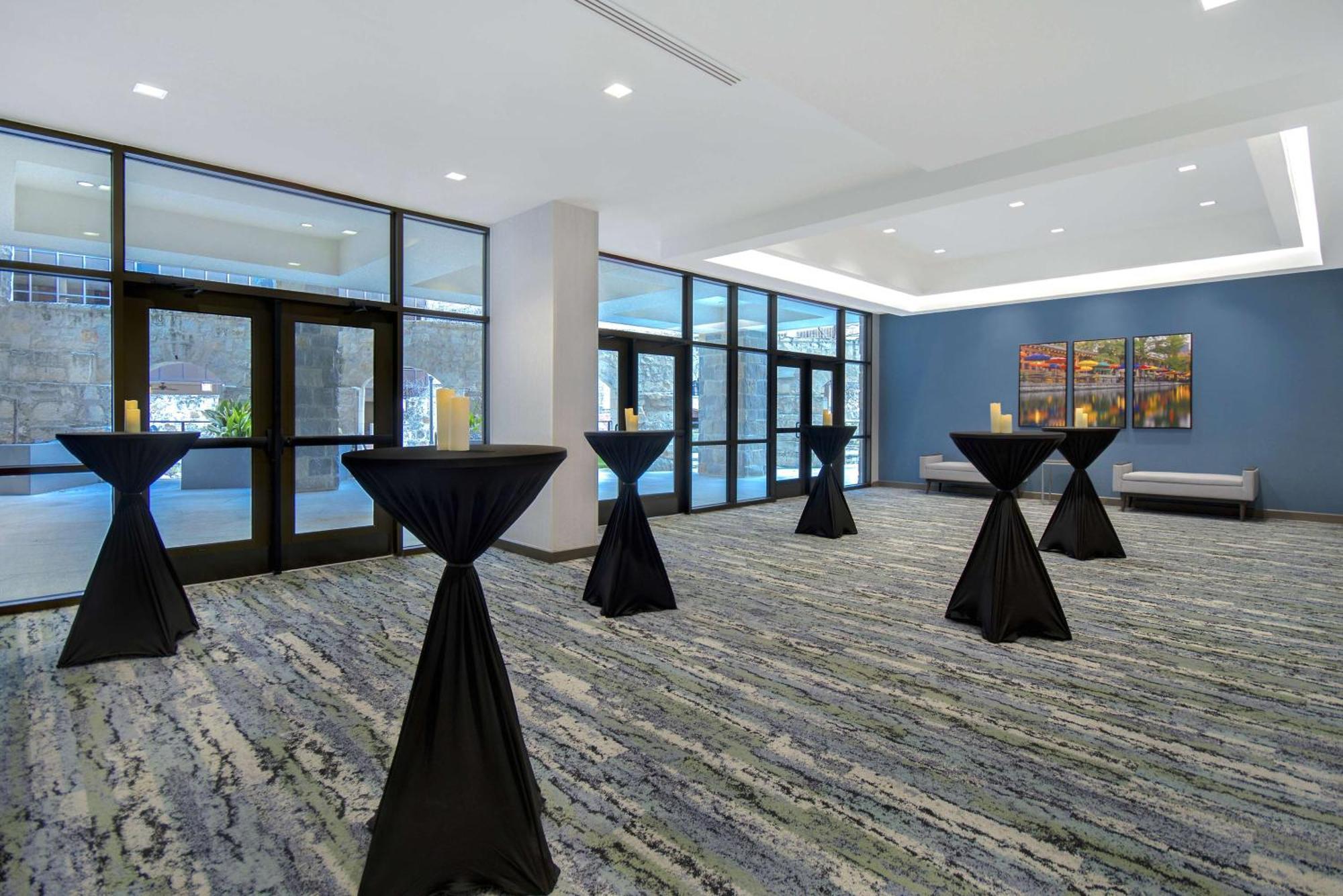 Hampton Inn & Suites San Antonio Riverwalk מראה חיצוני תמונה