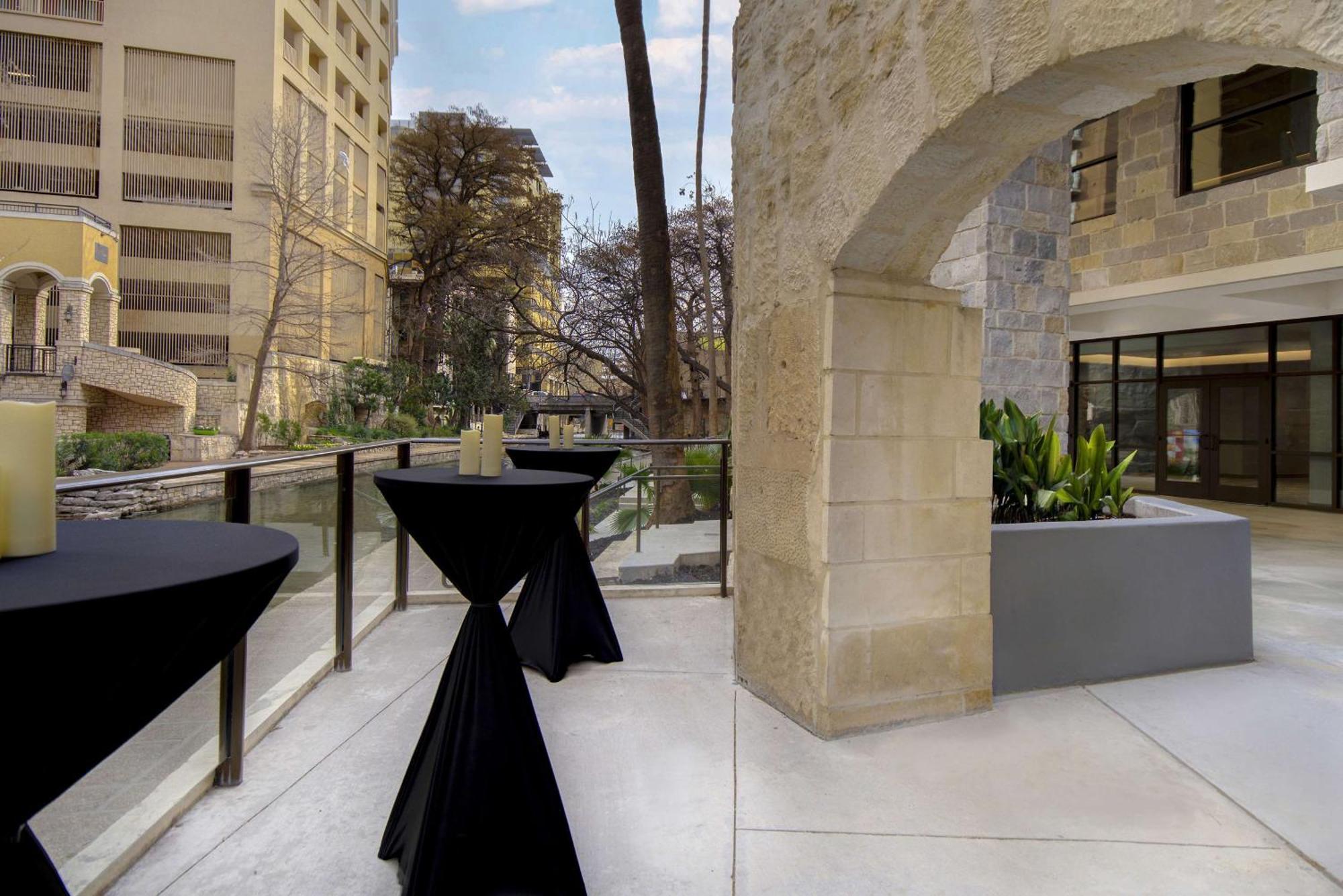 Hampton Inn & Suites San Antonio Riverwalk מראה חיצוני תמונה