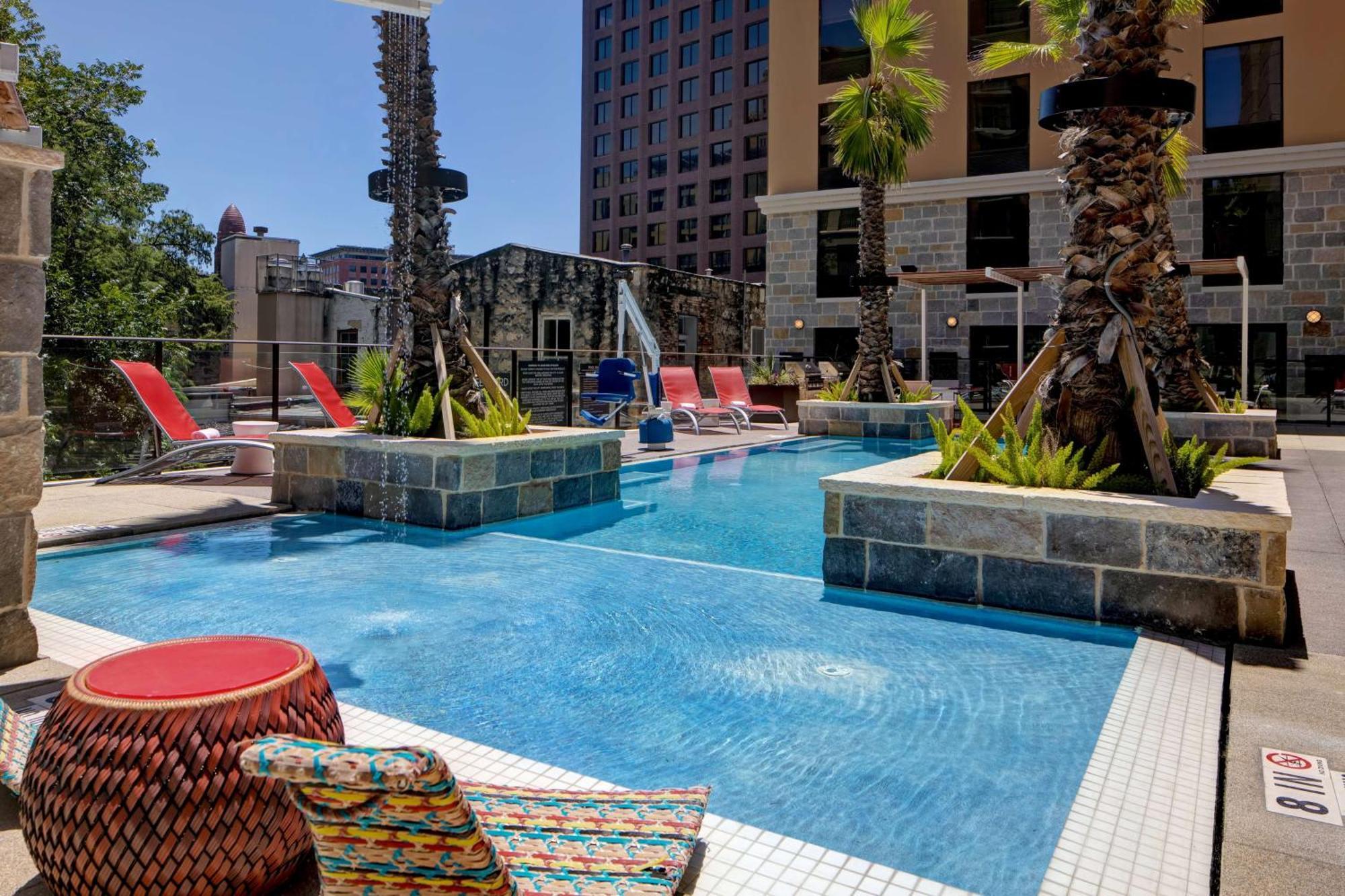 Hampton Inn & Suites San Antonio Riverwalk מראה חיצוני תמונה