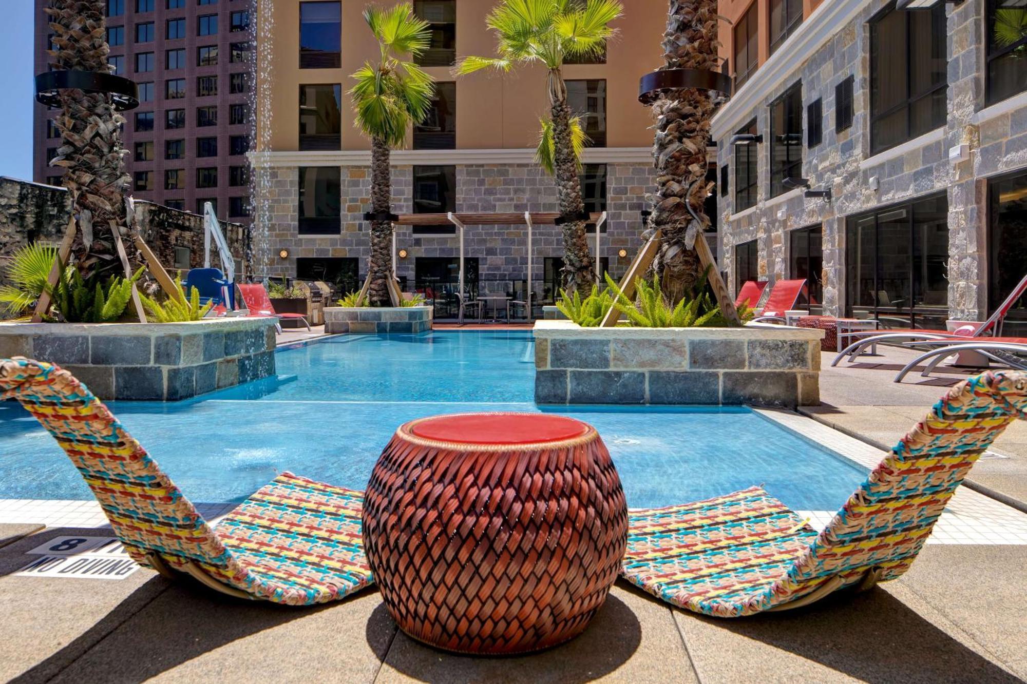 Hampton Inn & Suites San Antonio Riverwalk מראה חיצוני תמונה