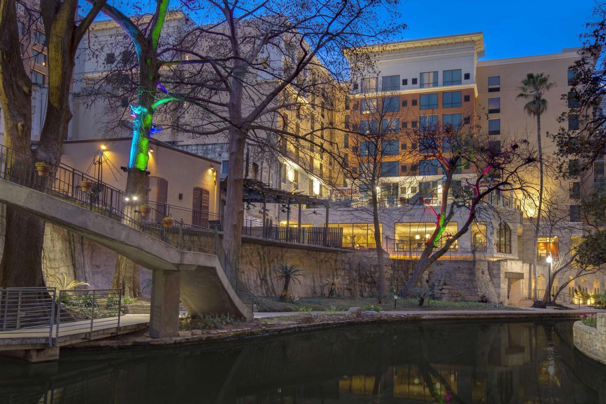 Hampton Inn & Suites San Antonio Riverwalk מראה חיצוני תמונה
