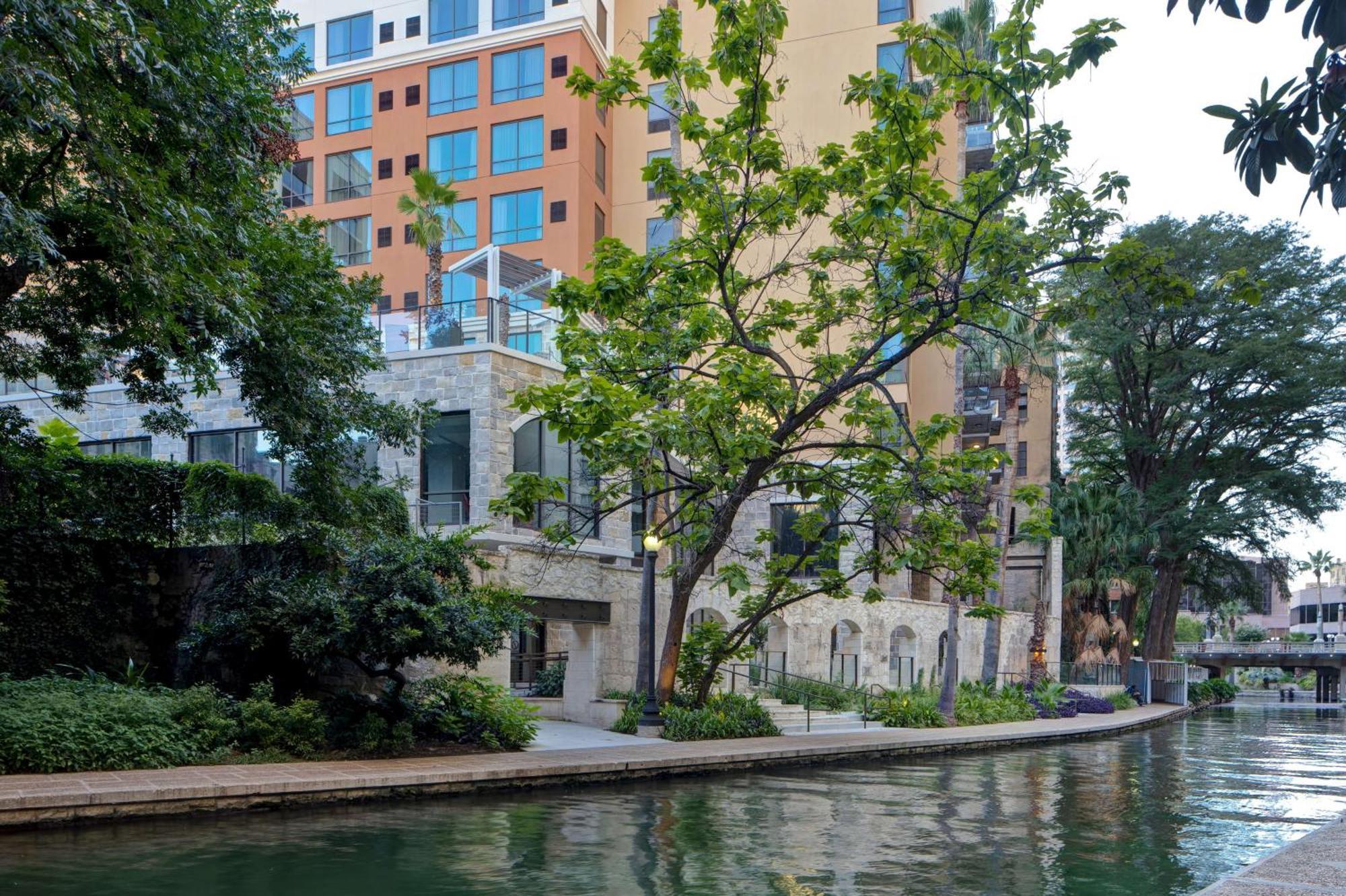 Hampton Inn & Suites San Antonio Riverwalk מראה חיצוני תמונה