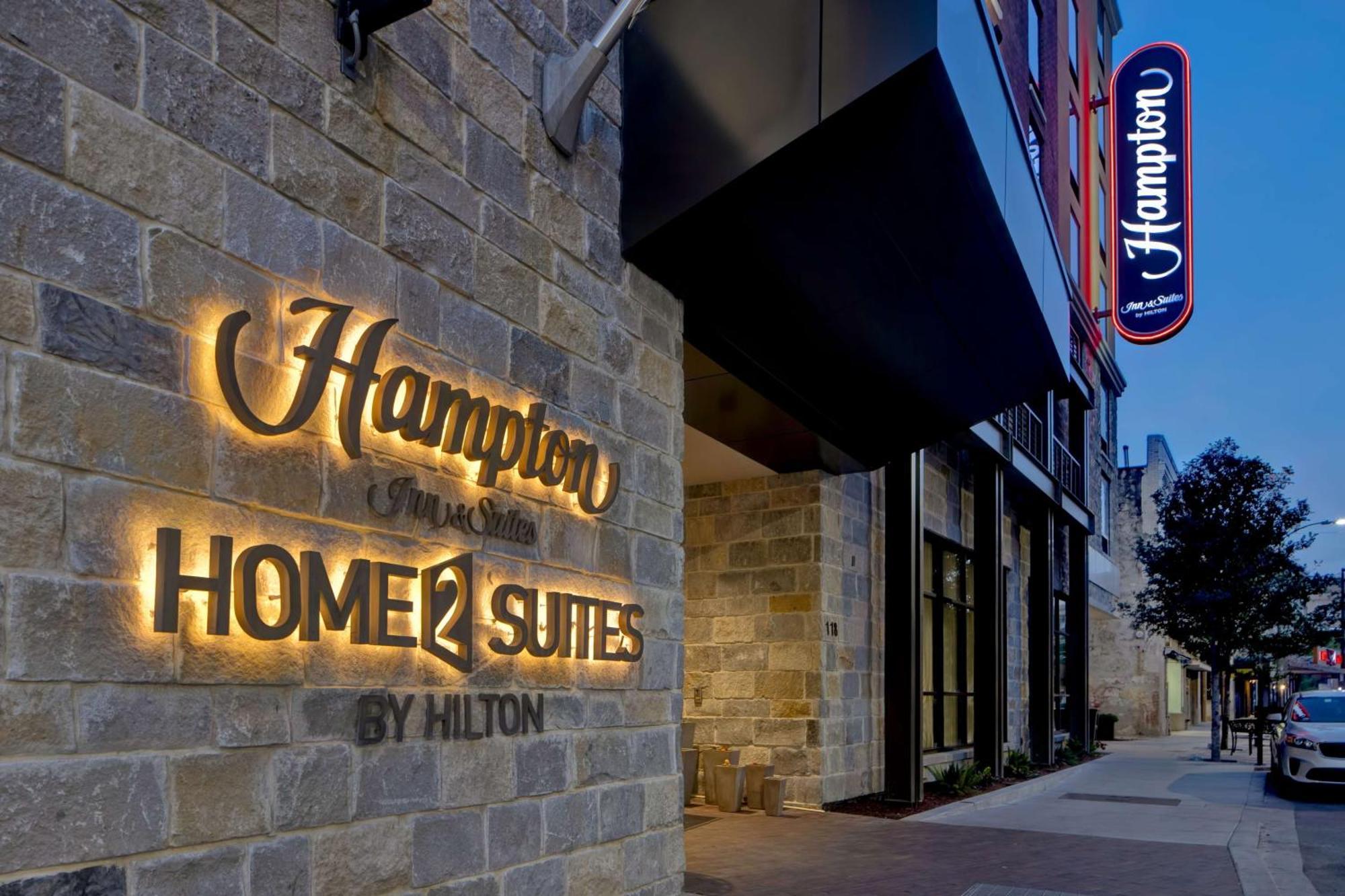 Hampton Inn & Suites San Antonio Riverwalk מראה חיצוני תמונה